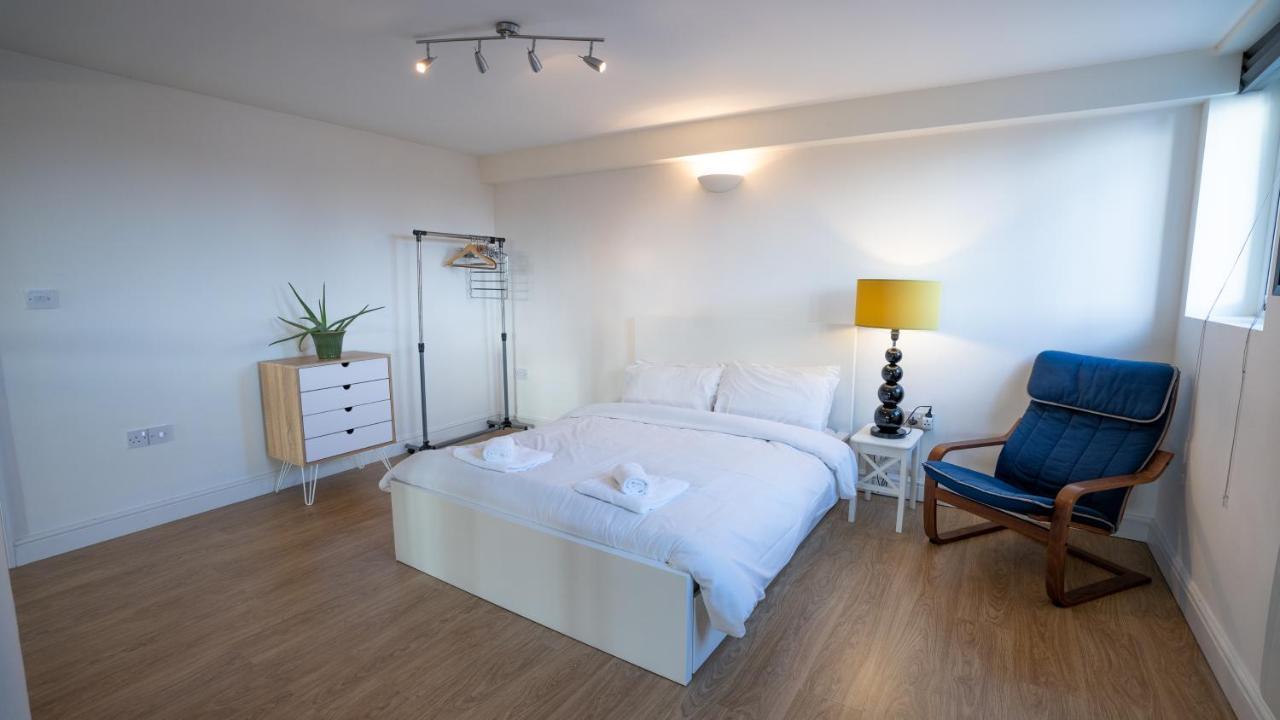 Stunning Mezzanine Apartment Near City Centre Cardiff Esterno foto