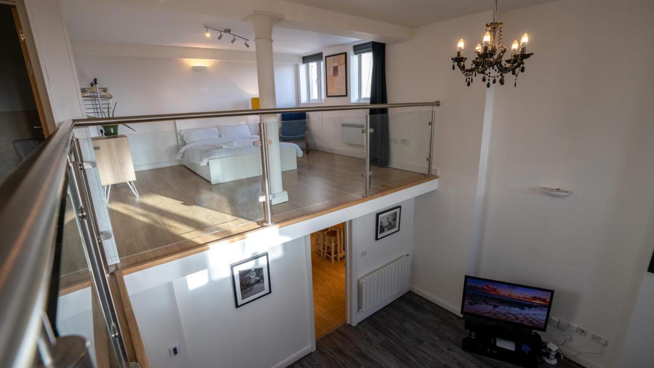 Stunning Mezzanine Apartment Near City Centre Cardiff Esterno foto