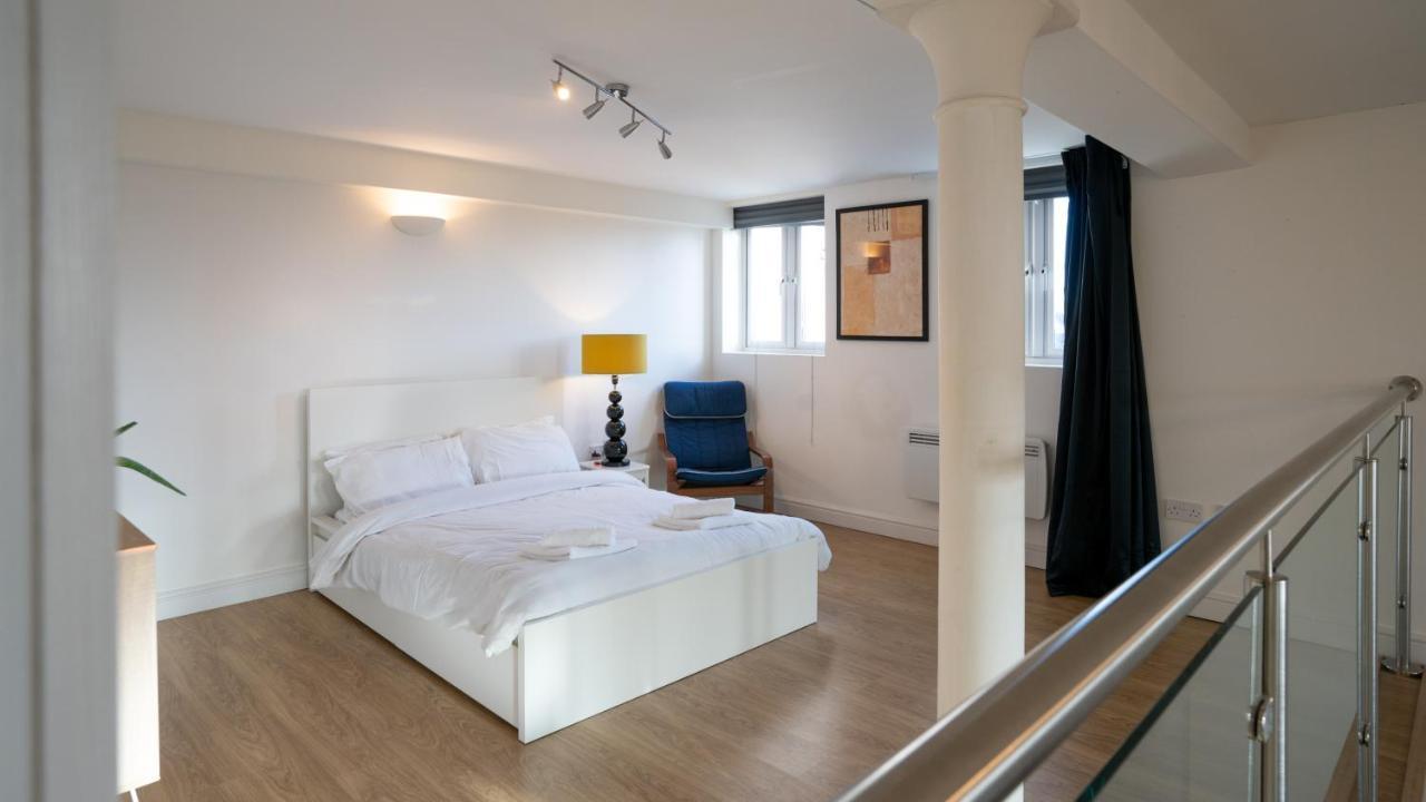 Stunning Mezzanine Apartment Near City Centre Cardiff Esterno foto